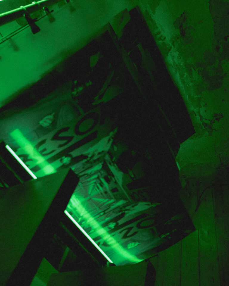 CARHARTTXTRESOR_FAKETOPIA_11_4x5-768x961