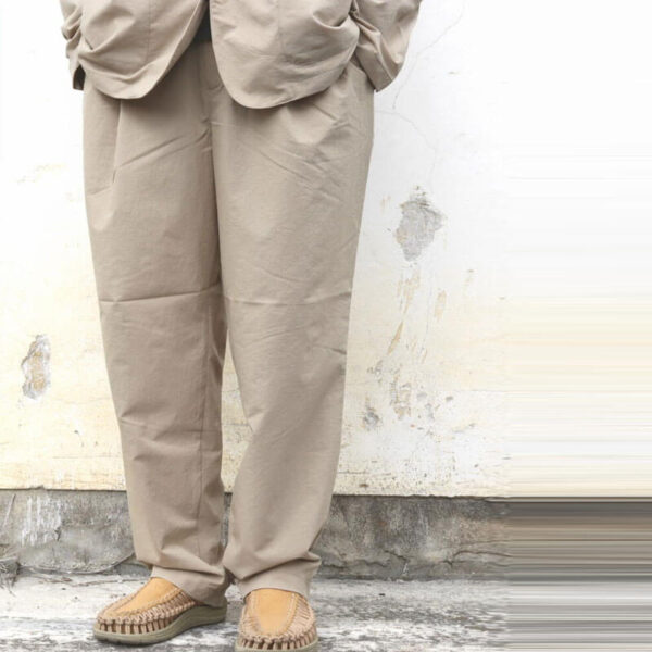 NANGA DotAir® Comfy Tuck Tapered Pant - Beige