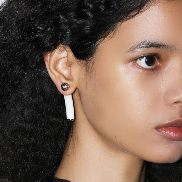 TOGA ARCHIVES Bone Pierced Earrings - Off White