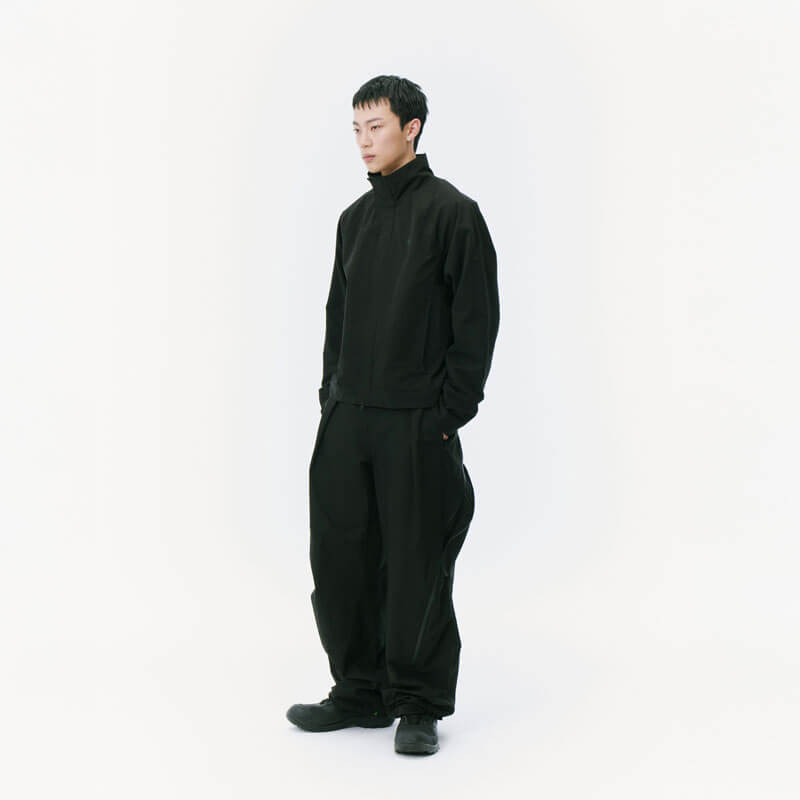 Affine Curve Jacket - Black - THEROOM | Streetwear. Culture. Community
