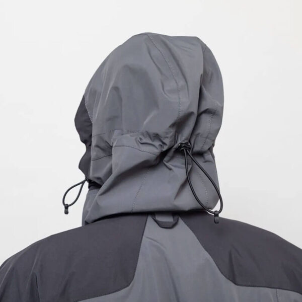 66º NORTH Dyngja Shell Jacket