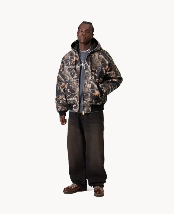 Chaqueta CARHARTT OG Active – Camo Feather Tree Negro