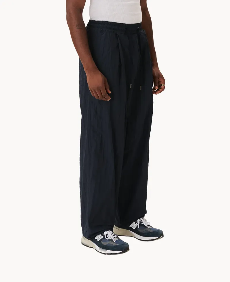 ESTUDIO NIKSEN Niksen Walking Pants – Navy