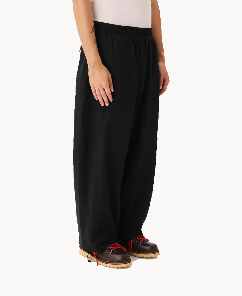 ESTUDIO NIKSEN Paneleld Cargo Pants – Black ESTUDIO NIKSEN Paneleld Cargo Pants – Black