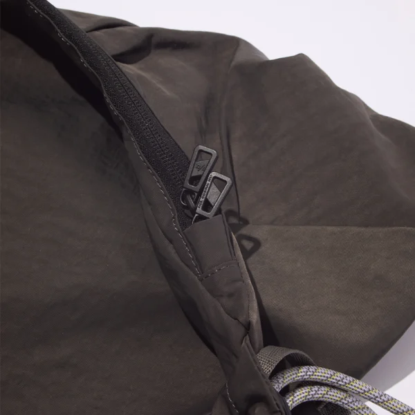 FCe Textured Twill Body Bag – Charcoal