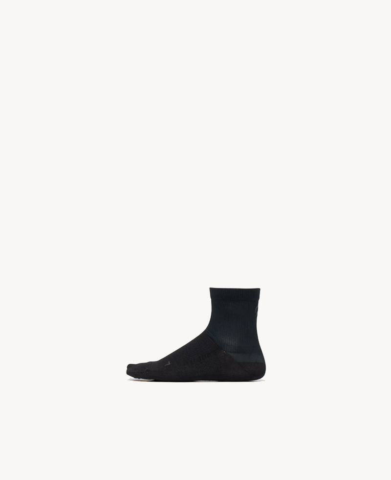 GOLDWIN Paper Fiber Tabi Quarter Socks Black GOLDWIN Paper Fiber Tabi Quarter Socks Black