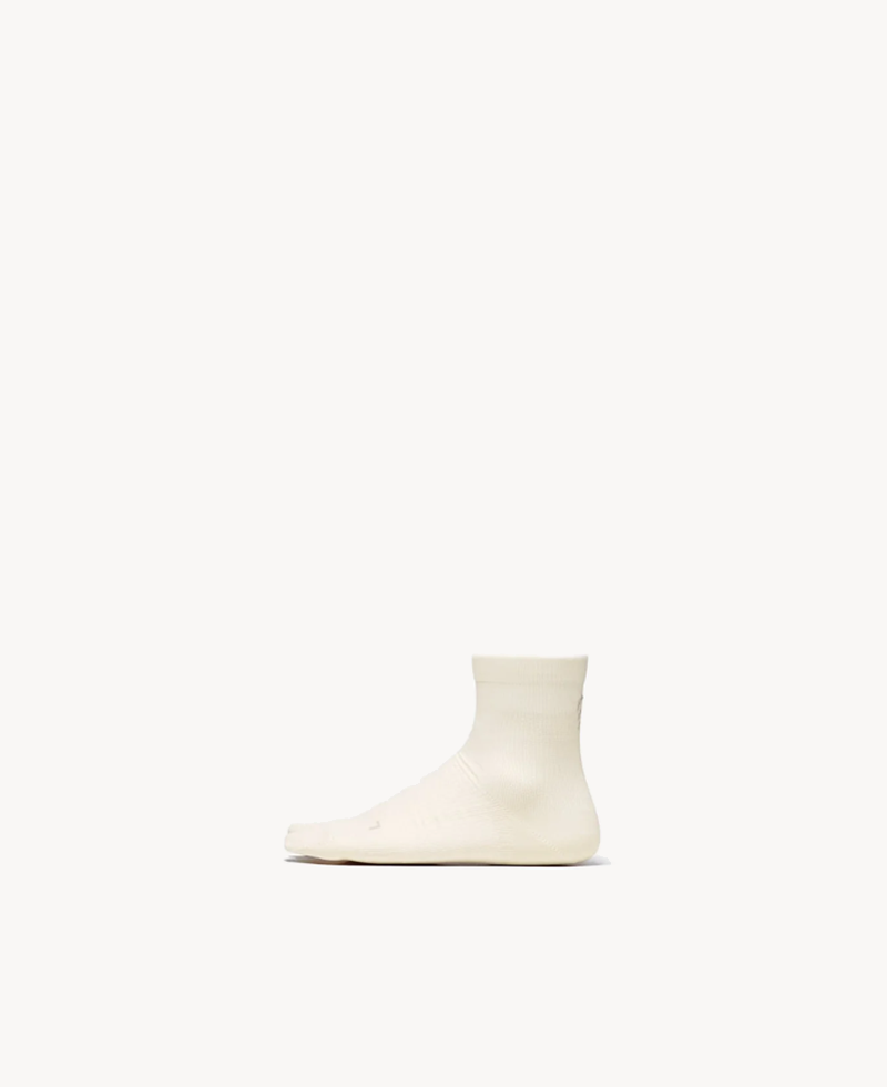 GOLDWIN Paper Fiber Tabi Quarter Socks White GOLDWIN Paper Fiber Tabi Quarter Socks White