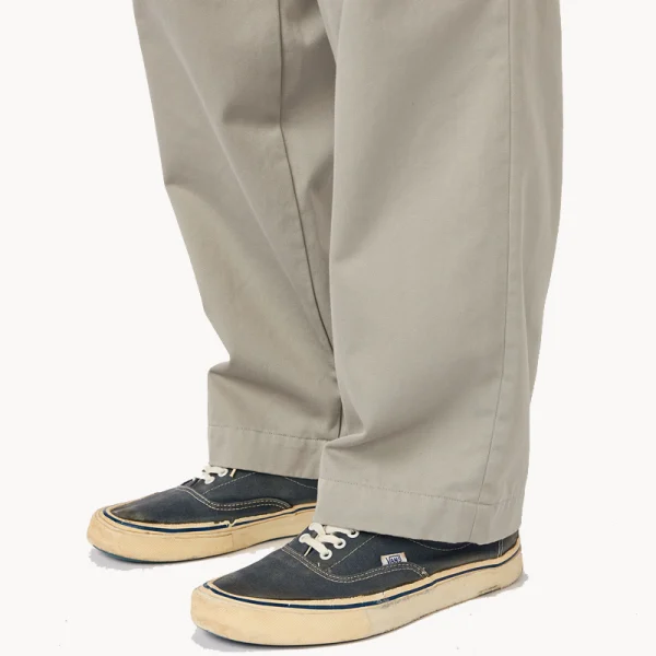 NANAMICA Double Pleated Chino Pants – Light Gray