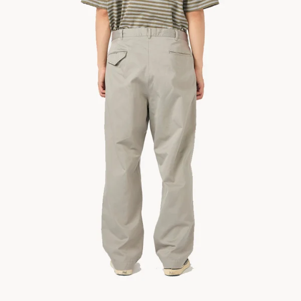 NANAMICA Double Pleated Chino Pants – Light Gray