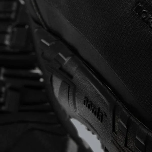 NORDA The 001A - Stealth Black