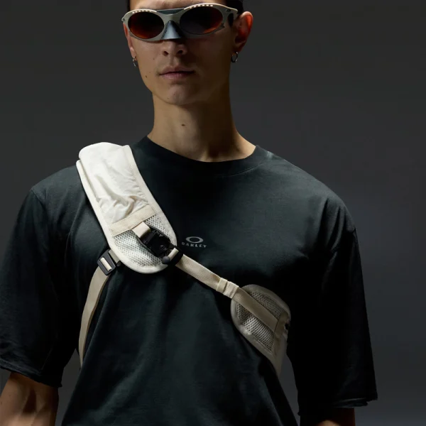 OAKLEY Latitude Veil Slingpack Jacket - Cement