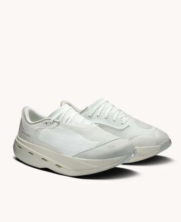 ON RUNNING Cloudboom Volt x PAF White Gale