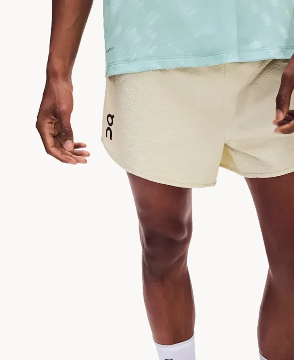 ON RUNNING Performance Volt Short 1 – Hare