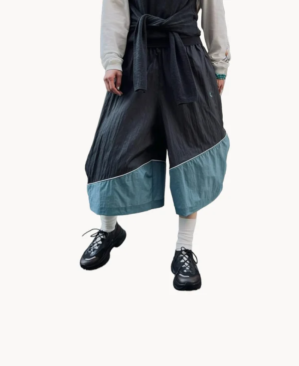RHODOLIRION Three Quarters Track Pant Charcoal