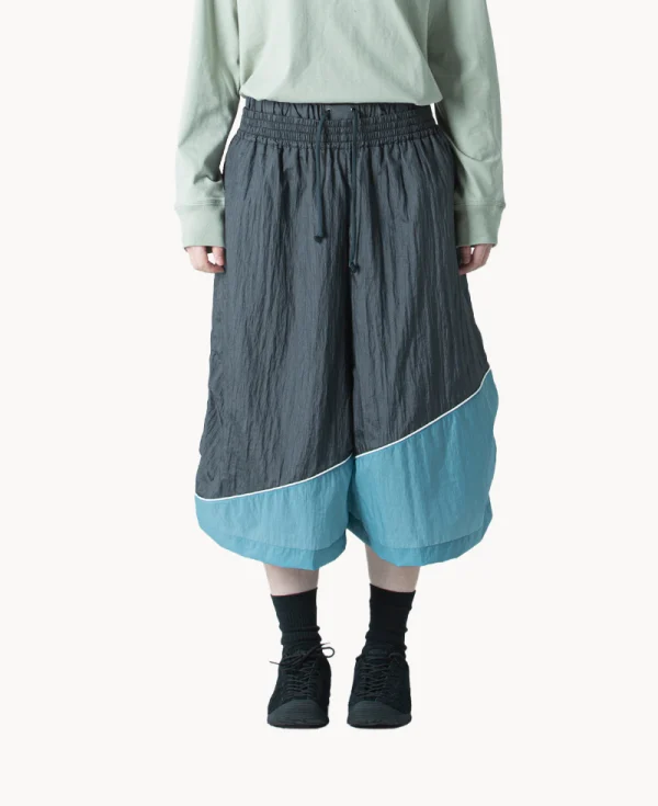 RHODOLIRION Three Quarters Track Pant Charcoal