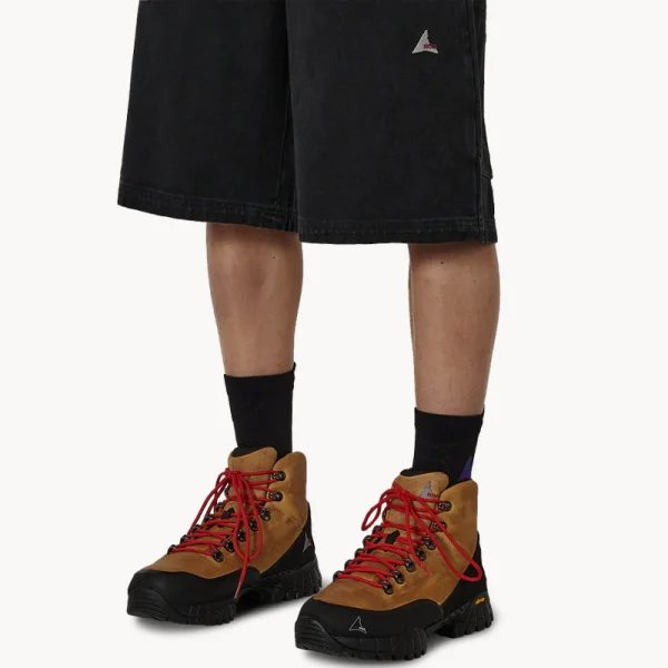 ROA Ash Canvas Shorts – Washed Black