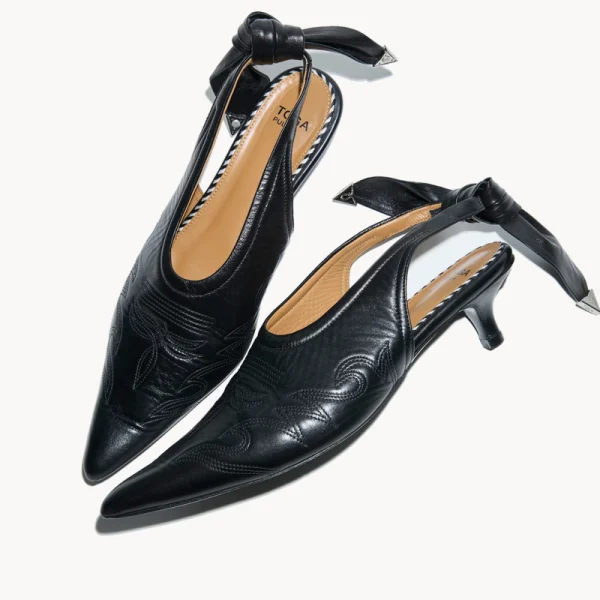 AJ1457 Laced Pump - Black Soft Leather