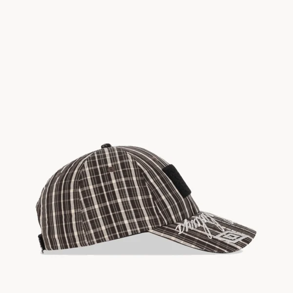 UMBRO Check Hazard Cap – Beige Dark Brown