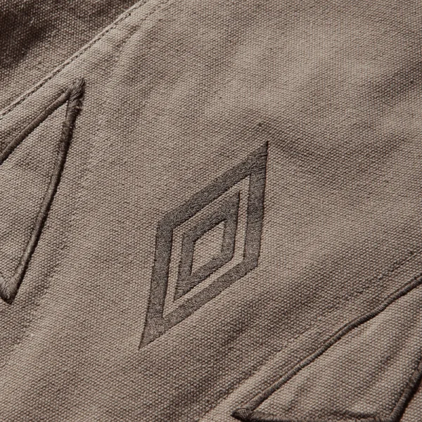 UMBRO Shinguard Canvas Shorts – Greige