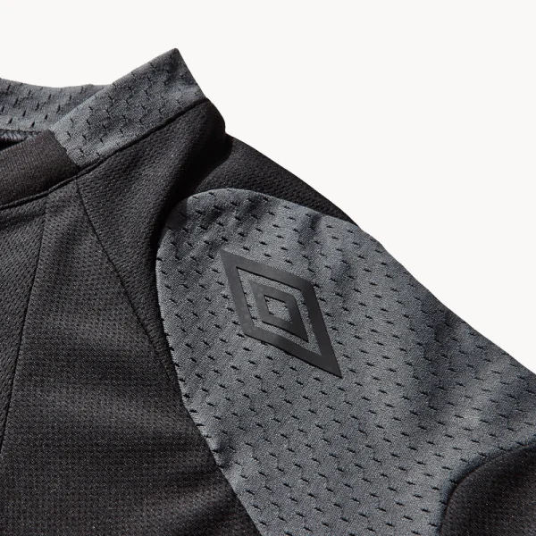 UMBRO Training 08 10 Tee – Black